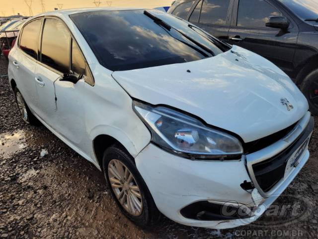 936CLHMZ1HB009591 PEUGEOT 208 Photo 1